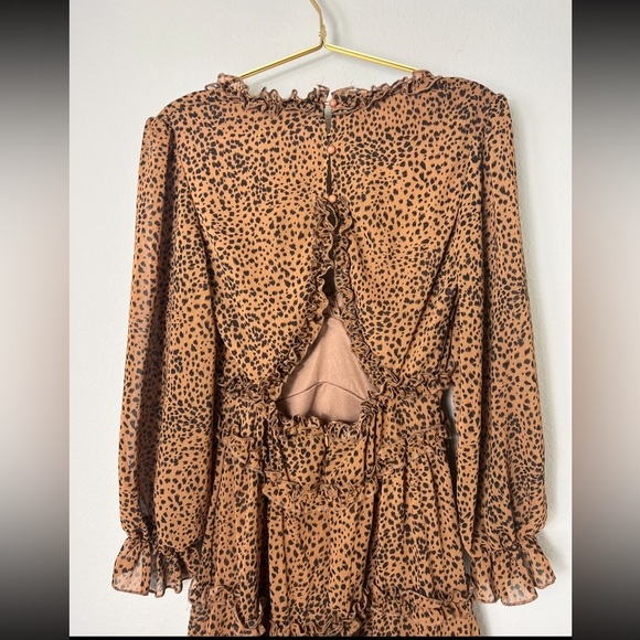 EUC Leopard Print Frill Trim Plunge Open Back Flounce Sleeve Dress Size XS - Picture 14 of 14